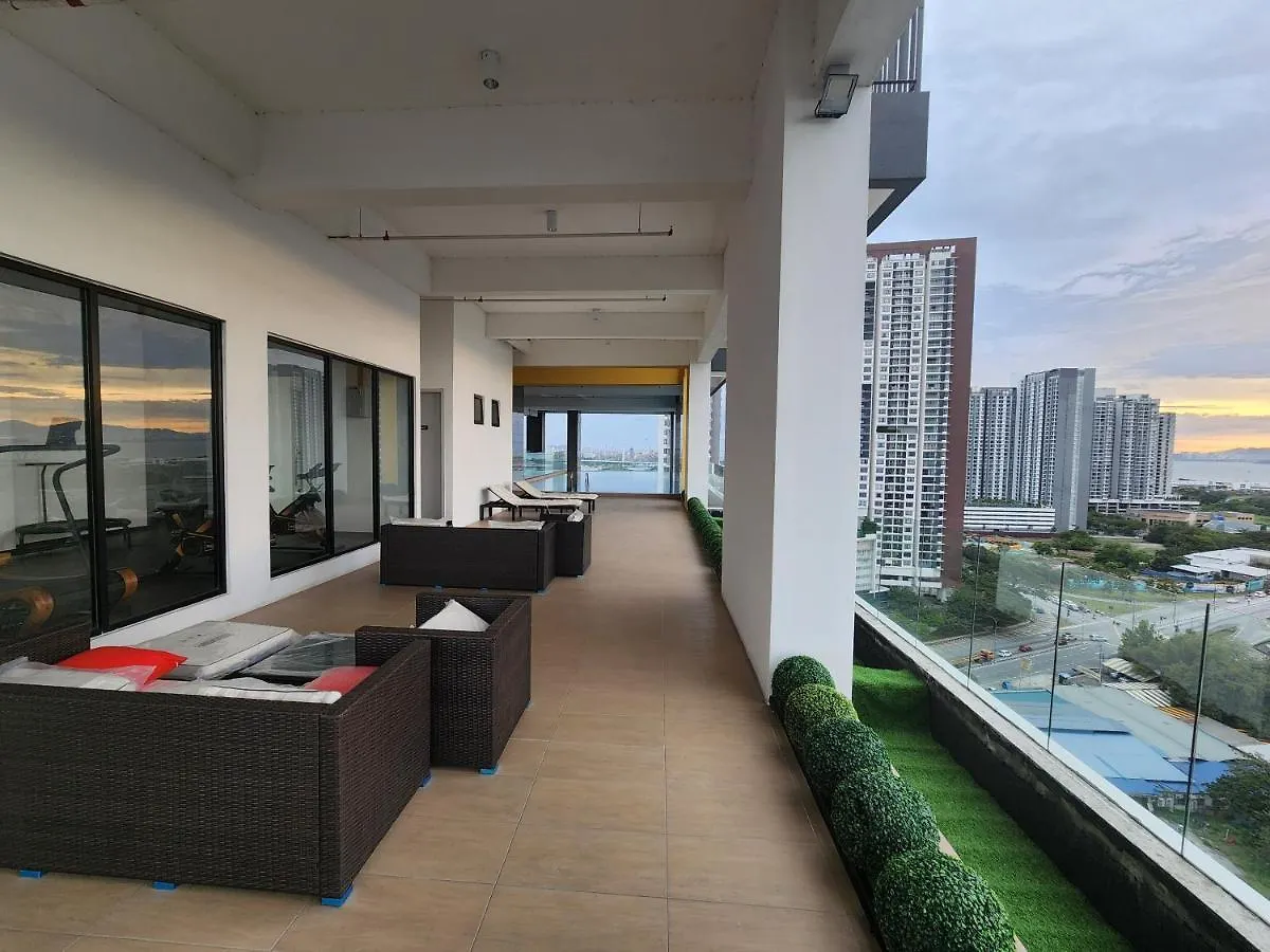 Praicon Executive Suite Butterworth Apartment